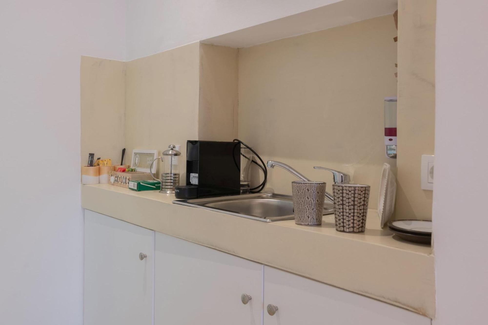 Suncourt Lux Rooms لاغاناس الغرفة الصورة
