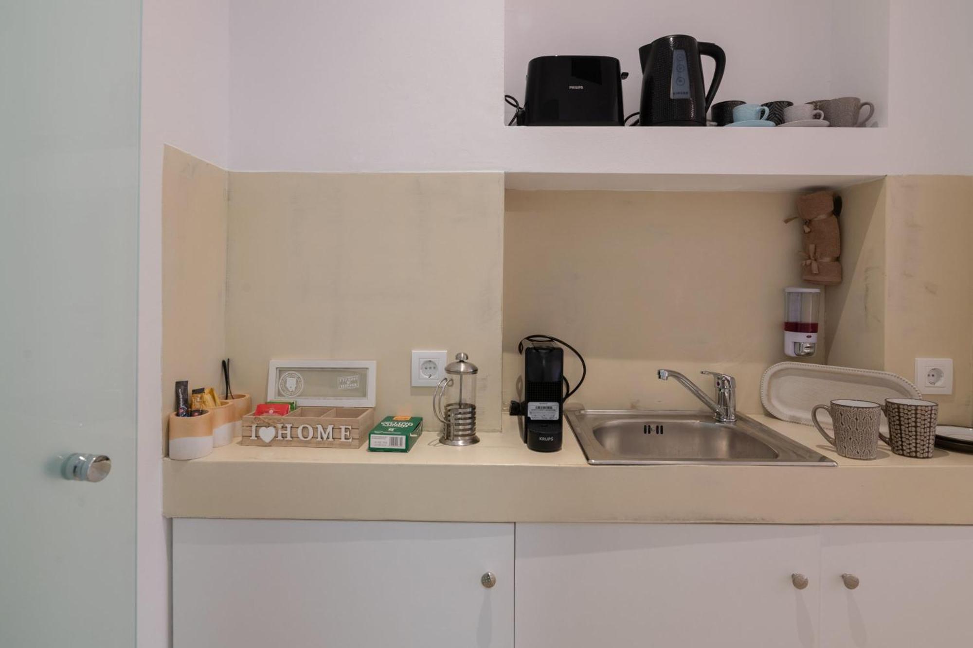 Suncourt Lux Rooms لاغاناس الغرفة الصورة