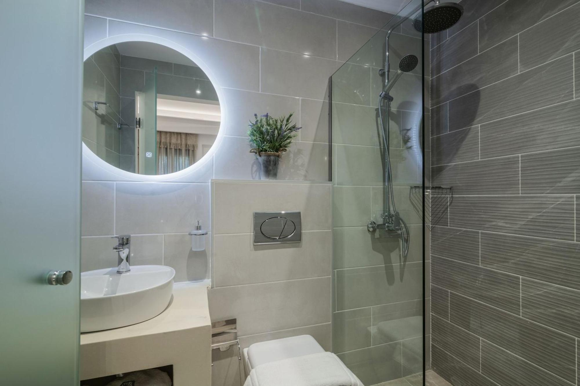 Suncourt Lux Rooms لاغاناس الغرفة الصورة